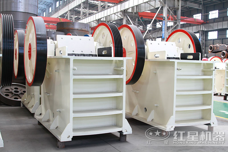 小型顎式破碎機(jī)-元老級打石機(jī)