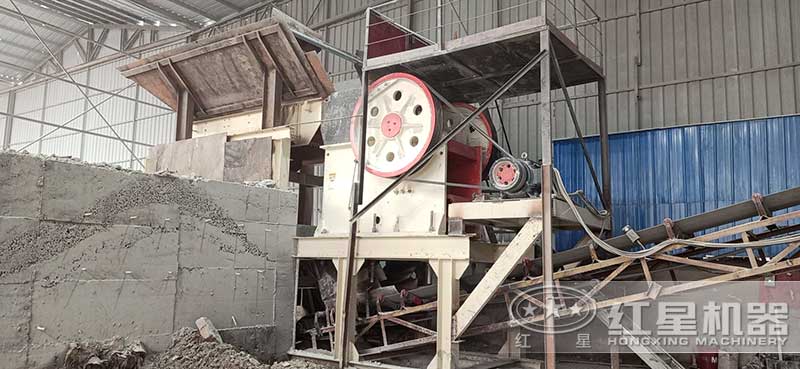 PE400顎式破碎機體積小，安裝現(xiàn)場