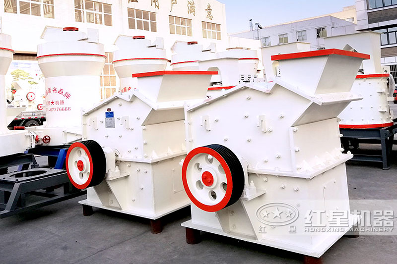 小型細(xì)碎機(jī)，用來(lái)破碎石頭的機(jī)器