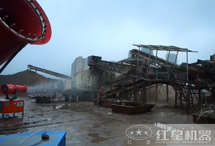 移動破碎機除塵細(xì)節(jié)展示