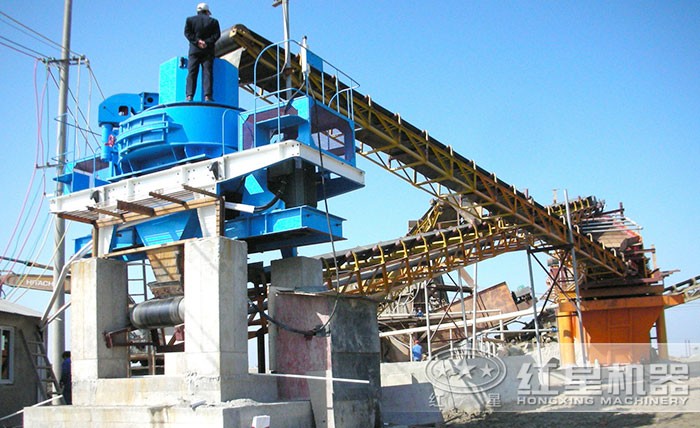 柴油機(jī)小型制沙機(jī)現(xiàn)場