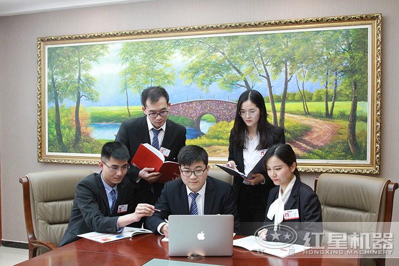 紅星技術(shù)人員專業(yè)性強(qiáng)，可為客戶定制合理的作業(yè)方案