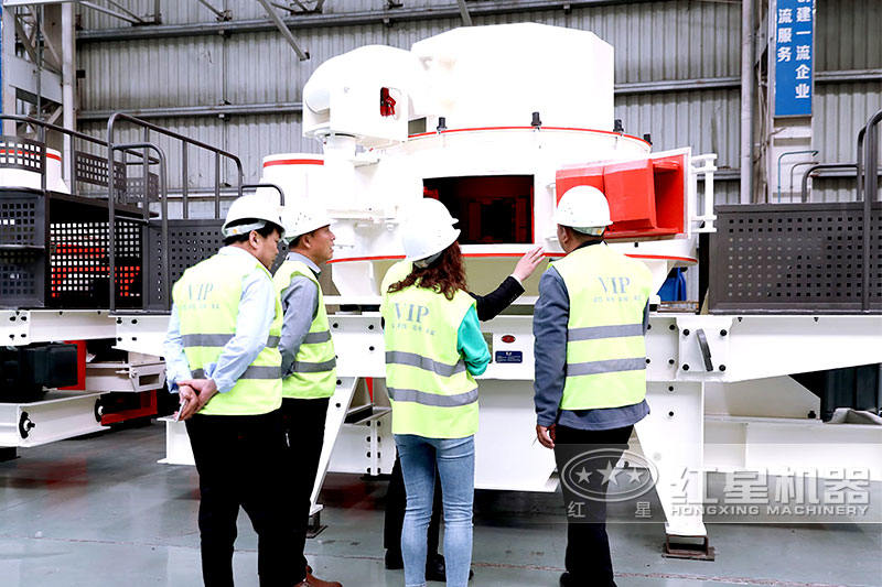 制砂機(jī)設(shè)備客戶實(shí)地考察、選購