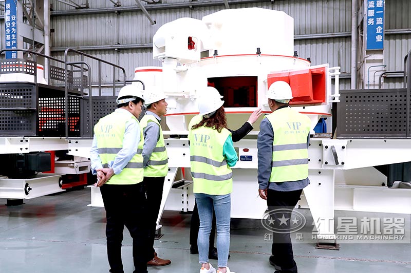 車間內(nèi)一角，客戶來廠中考察