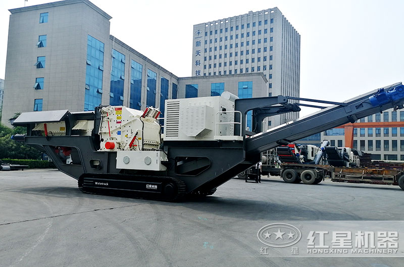 履帶式移動(dòng)反擊破碎石機(jī)，一鍵遙控隨意行走