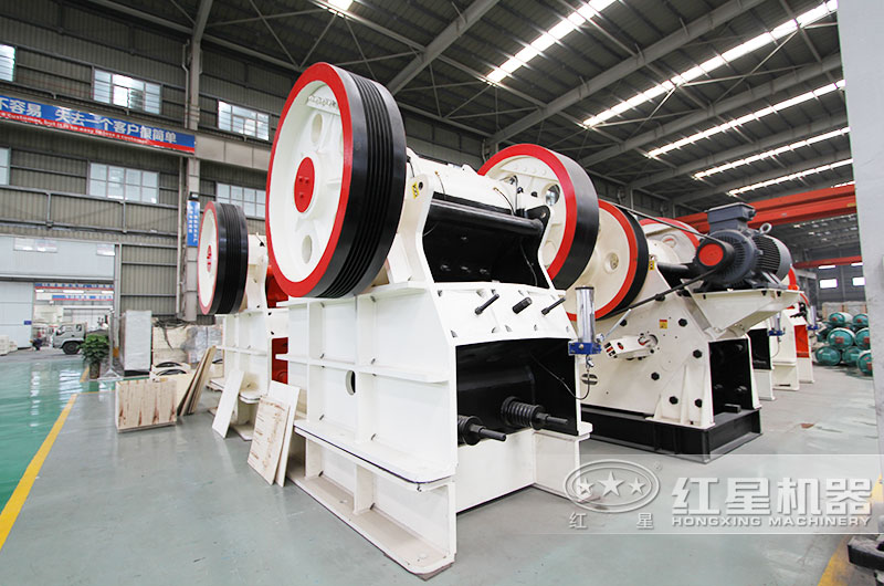 鄂式破碎機(jī)，產(chǎn)量1-2200t/h，耐磨抗沖擊