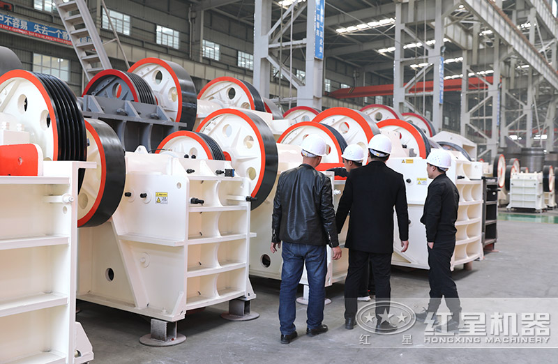 紅星機(jī)器大、中、小型鄂破用戶實(shí)地考察